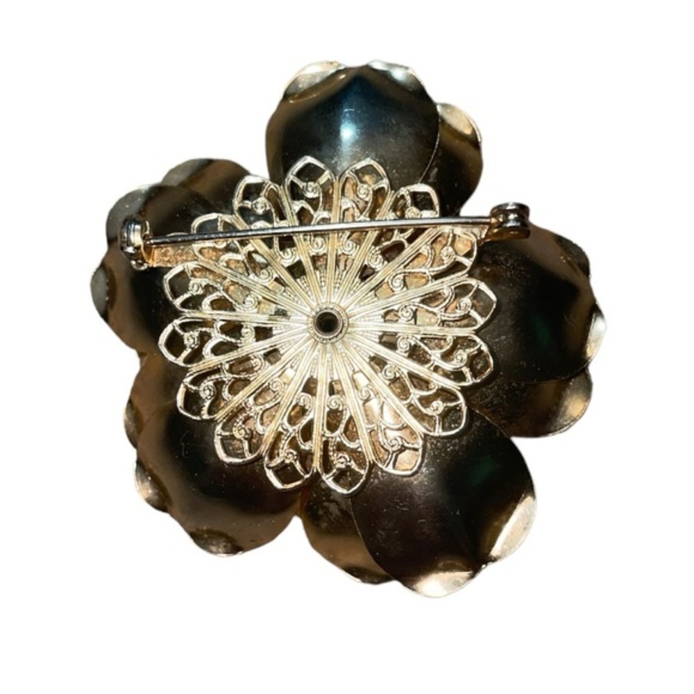 Vintage Gold Flower Brooch with Jade Stone - Picture 3 of 4